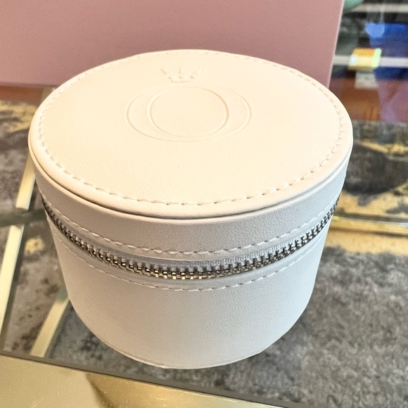 Authentic Pandora Travel Jewelry Box - Picture 2 of 4